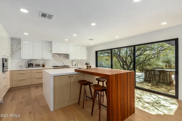 $20,000 | 5222 North Saddle Rock Drive, Phoenix, AZ 85018