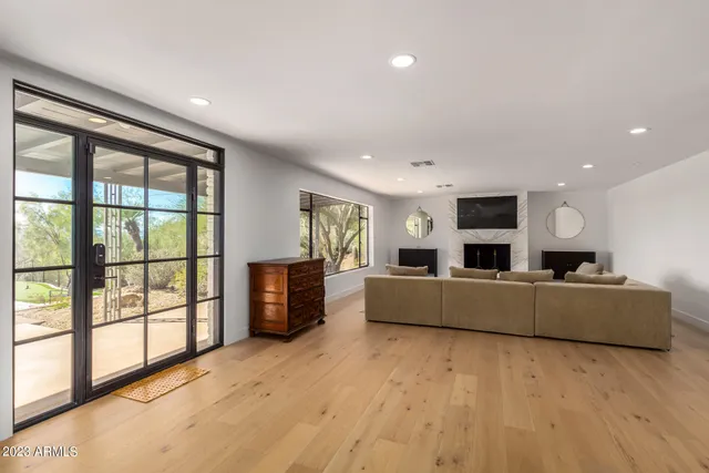 $20,000 | 5222 North Saddle Rock Drive, Phoenix, AZ 85018