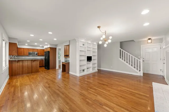 $3,700 | 10S160 Alma Lane, Naperville, IL 60564