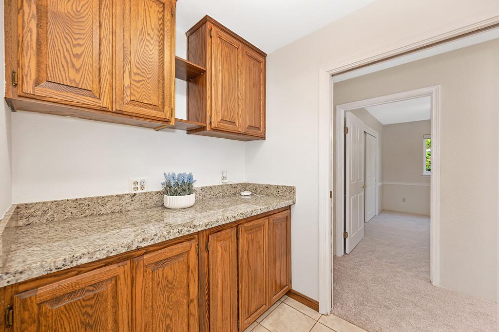 1124 Schauer Court Walnut Grove, CA 95690 - Photo 12 of 32