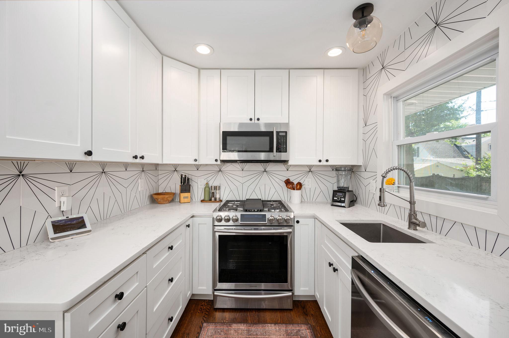6812 Quander Road Alexandria, VA 22307 - Photo 10 of 41 Elevated cabinetry