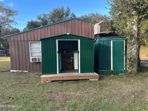 $390,000 | 2125 Fig Farm Road, Lucedale, MS 39452