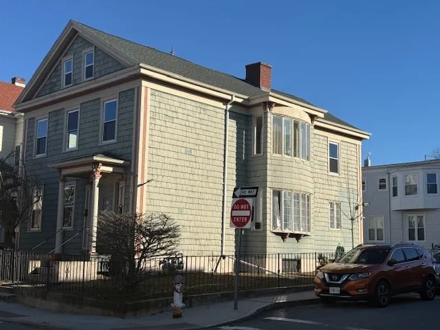 $2,000 | 199 Purchase Street, Unit 2, Fall River, MA 02720