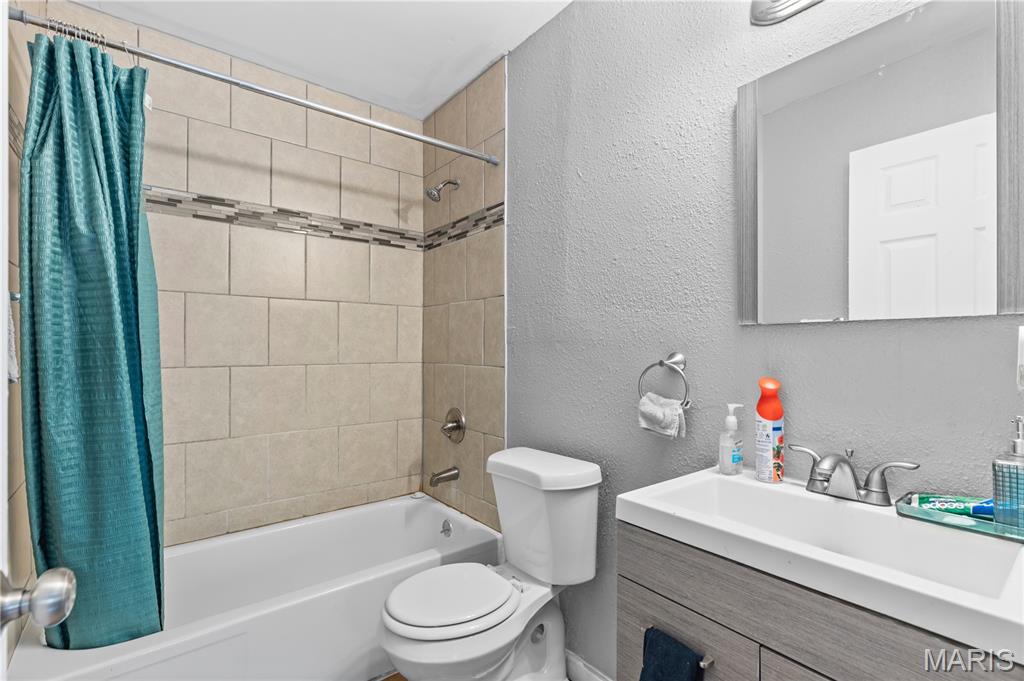1732 Del Rosa Way St. Louis, MO 63138 - Photo 20 of 22