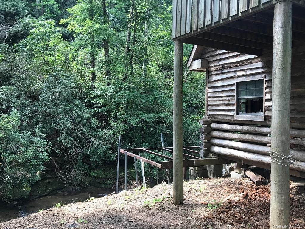 0 Lower Alarka Road Bryson City, NC 28713 - Photo 10 of 14 a view of a backyard with a tree