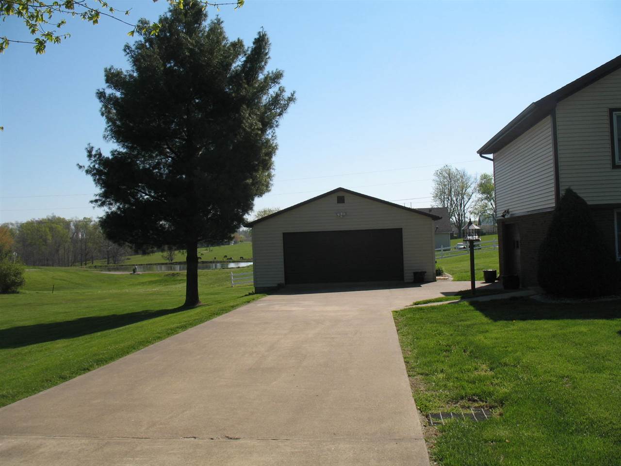9580 Sweetwater Road Tell City, IN 47586 - Photo 4 of 17