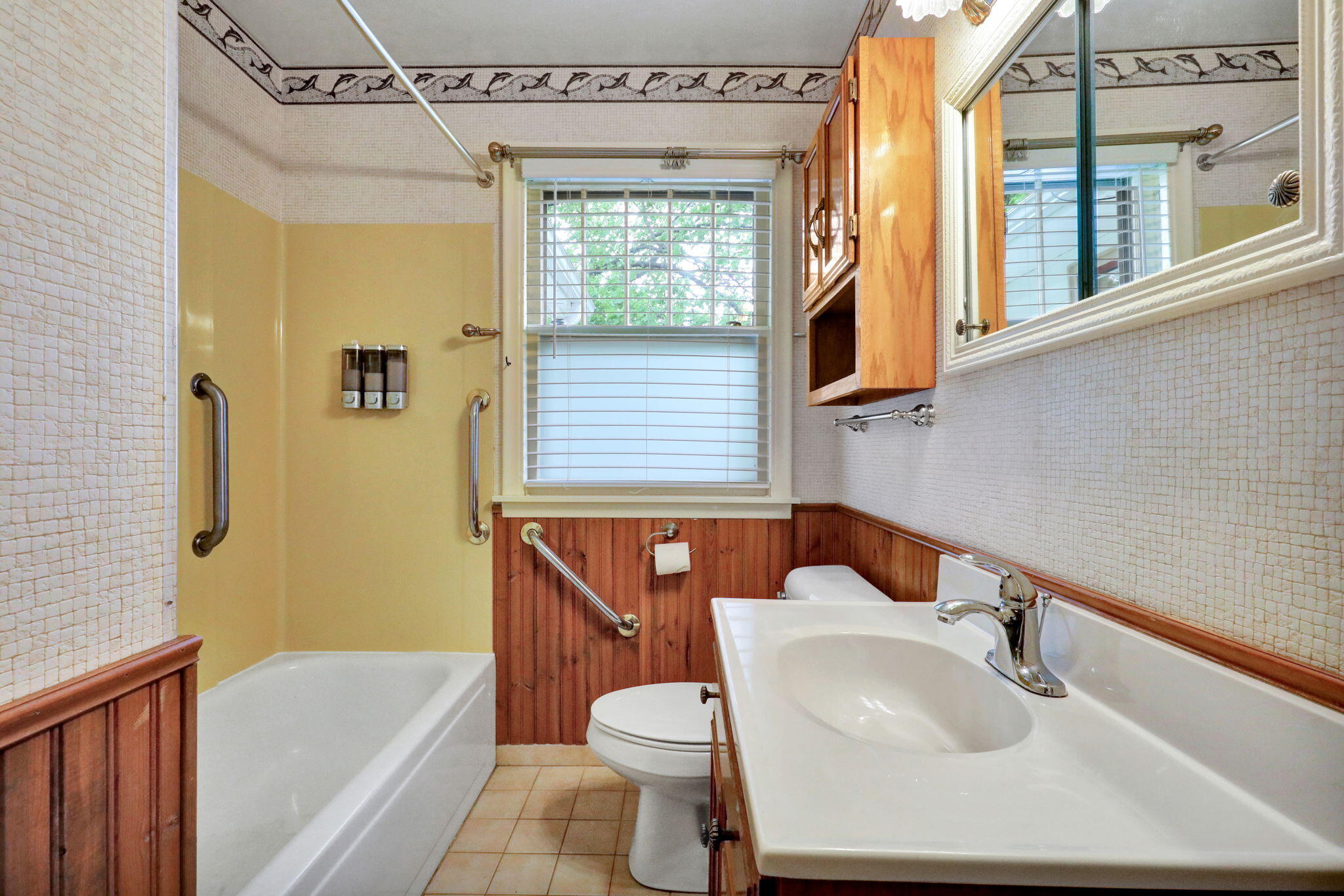 4308 Pleasant Grove Road Lansing, MI 48910 - Photo 12 of 26 8-web-or-mls-Open Ended Media-19