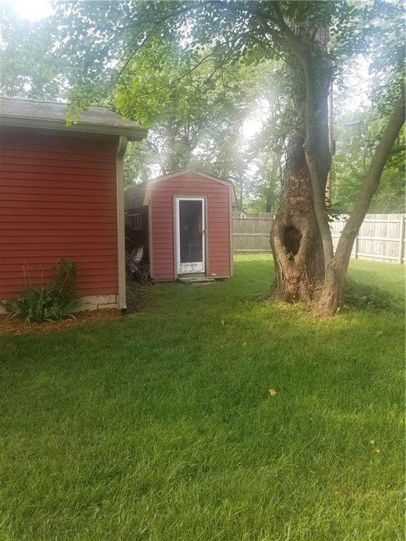1315 North Post Road Indianapolis, IN 46229 - Photo 4 of 19 Gallery Image 4