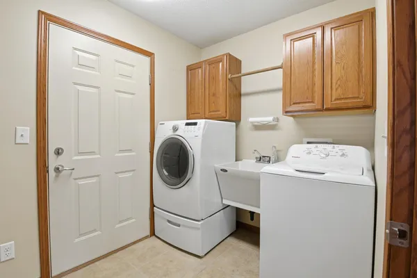 $339,900 | 321 15th Avenue Northwest, Willmar, MN 56201