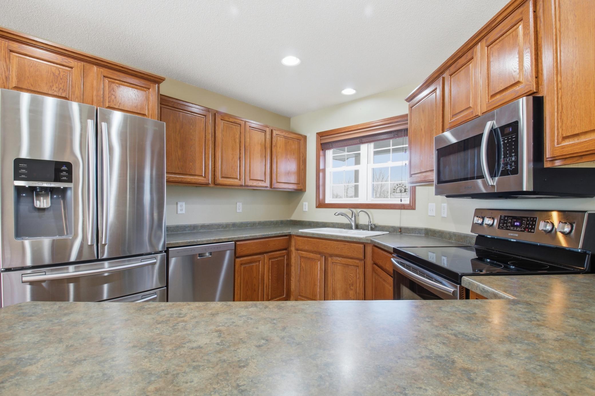 321 15th Avenue Northwest Willmar, MN 56201 - Photo 4 of 41