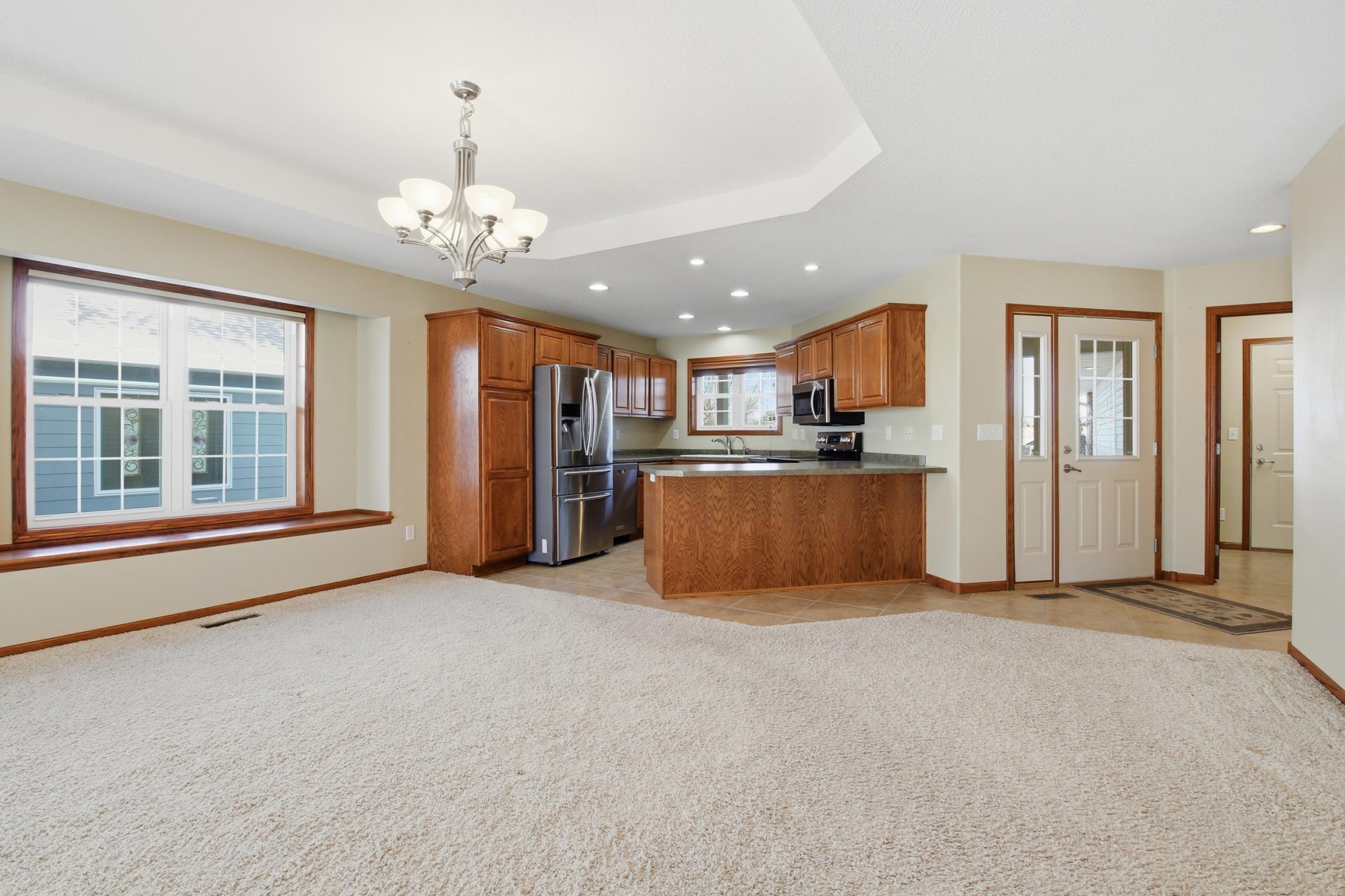 321 15th Avenue Northwest Willmar, MN 56201 - Photo 5 of 41