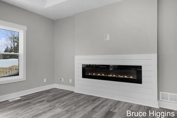 $619,000 | 8516 Warner Street, Allendale, MI 49401