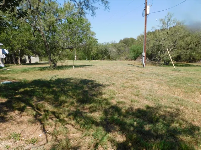 $1,200 | 136 Bullfrog Holler Road, Dale, TX 78616