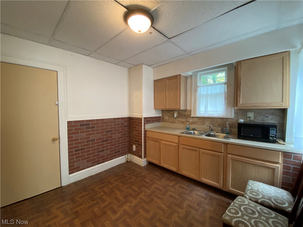 3308 Berkeley Road Cleveland, OH 44118 - Photo 7 of 19 Kitchen
