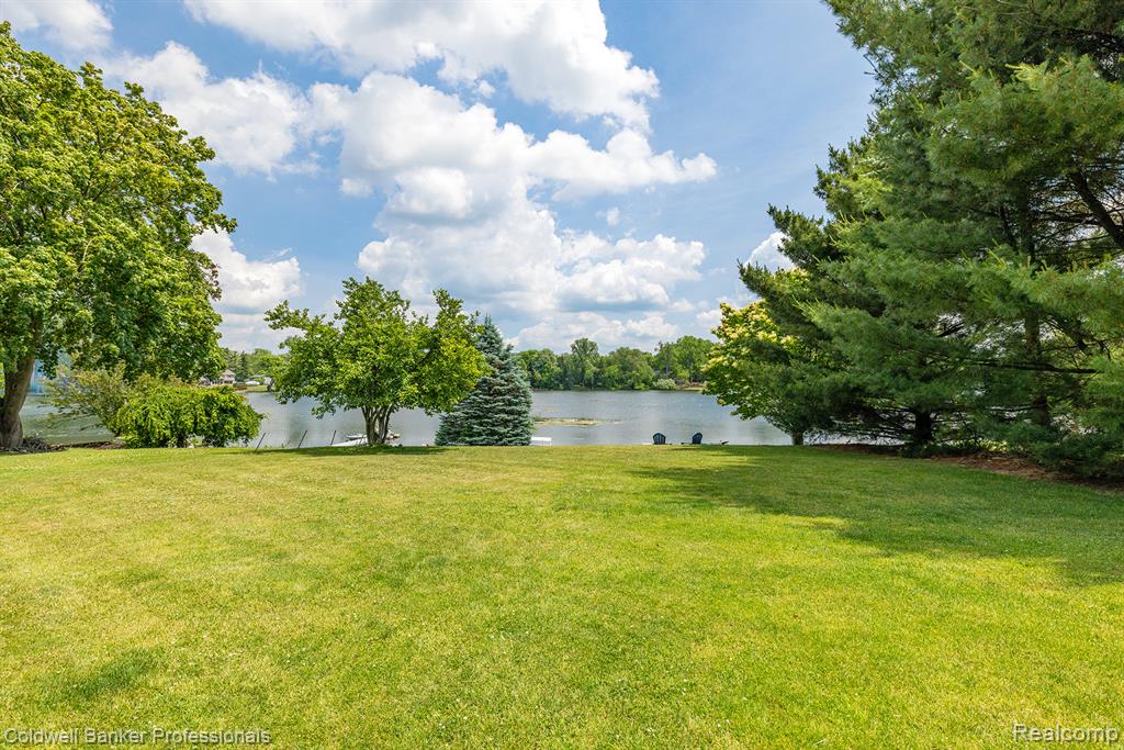 3093 Ripple Way White Lake, MI 48383 - Photo 40 of 44 Gallery Image 40