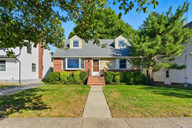 $725,000 | 65 Grant Avenue, Albertson, NY 11507