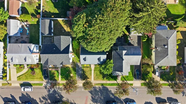 $725,000 | 65 Grant Avenue, Albertson, NY 11507