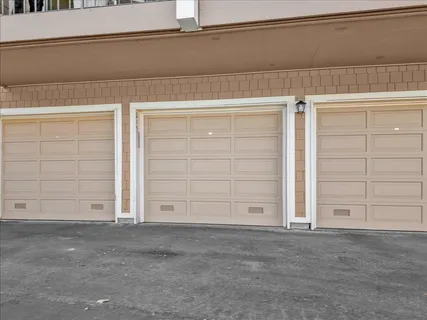 $898,000 | 1685 Bayridge Way, Unit 204, San Mateo, CA 94402