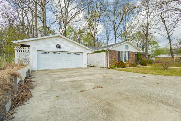 $325,000 | 2308 Eastbrook Road, Estill Springs, TN 37330