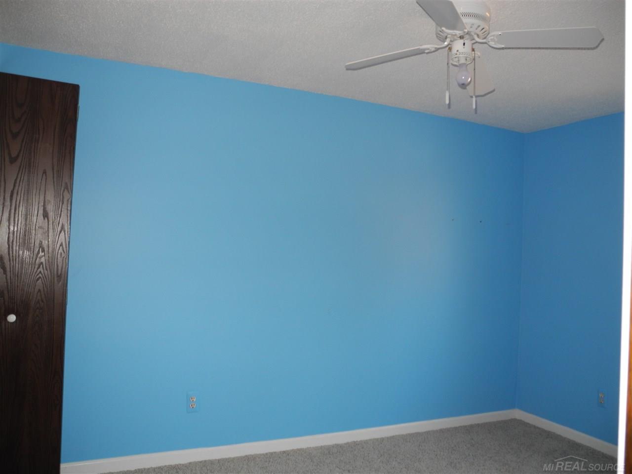 3881 Rohr Road Lake Orion, MI 48359 - Photo 5 of 12