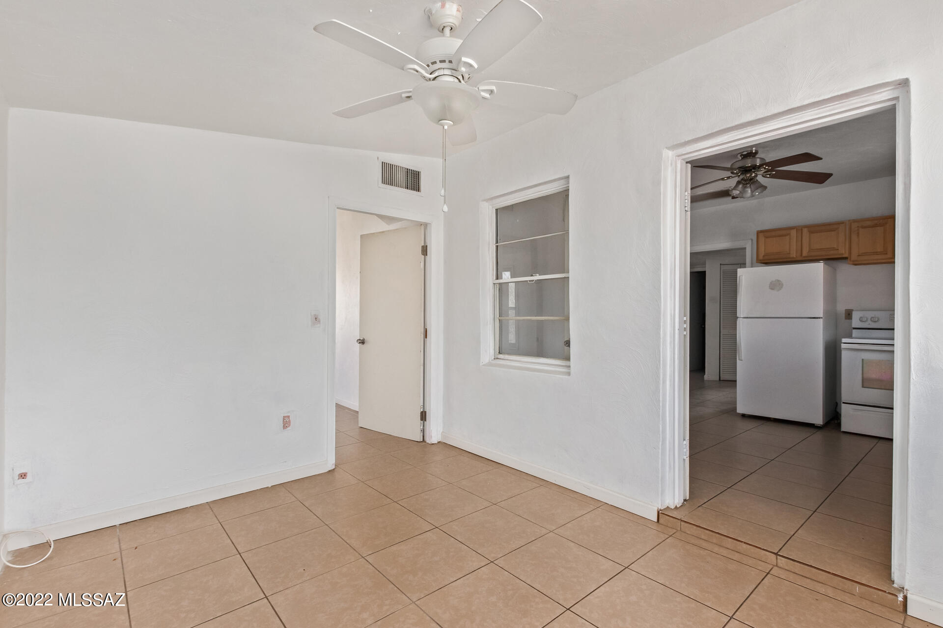 602 East Roger Road Tucson, AZ 85705 - Photo 11 of 25
