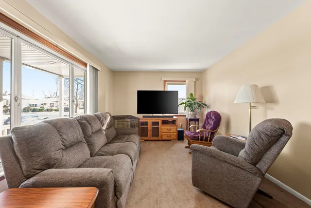 $215,000 | 483 Park Avenue, Lincoln Park, MI 48146