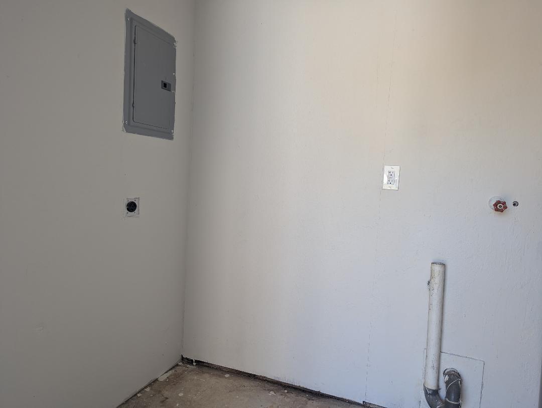 2736 Seneca Avenue Fort Pierce, FL 34946 - Photo 6 of 16 a view of small space
