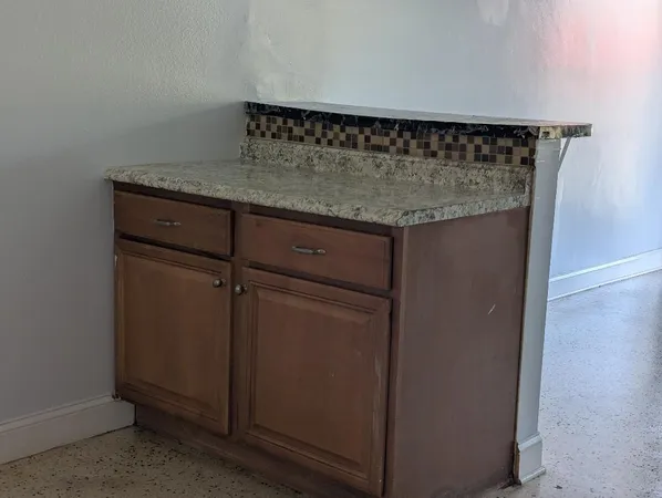 $1,800 | 2736 Seneca Avenue, Fort Pierce, FL 34946