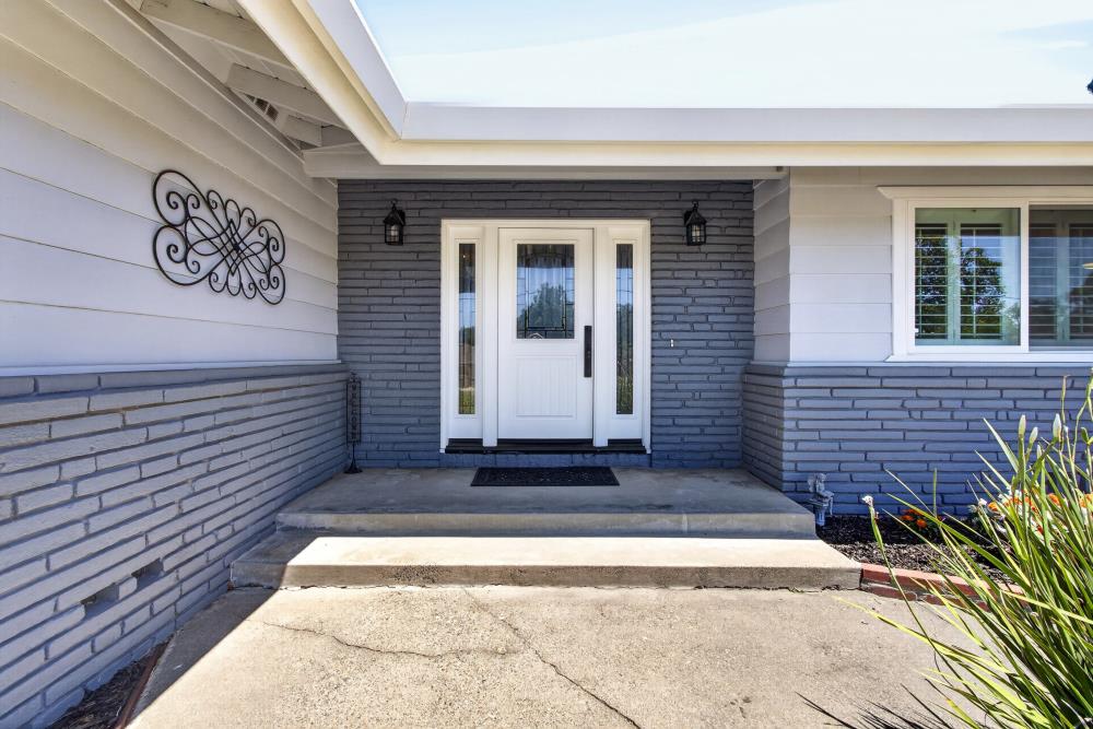 3812 Dell Road Carmichael, CA 95608 - Photo 3 of 64