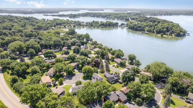 $460,000 | 3013 Bluffs Drive, Mound, MN 55364