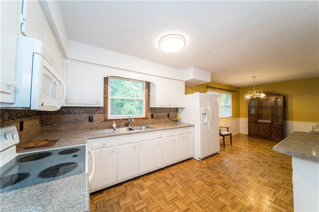 4910 Parsonage Road Summerfield, NC 27358 - Photo 4 of 30 Gallery Image 4