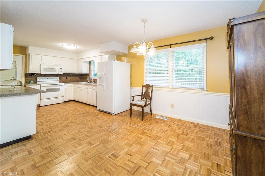 4910 Parsonage Road Summerfield, NC 27358 - Photo 5 of 30 Gallery Image 5