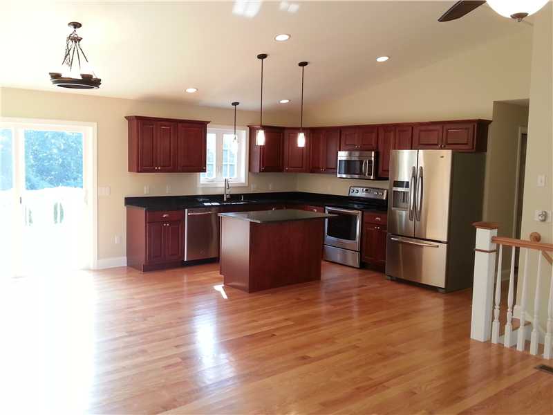 189 Winnapaug Road Westerly, RI 02891 - Photo 6 of 21 Kitchen.