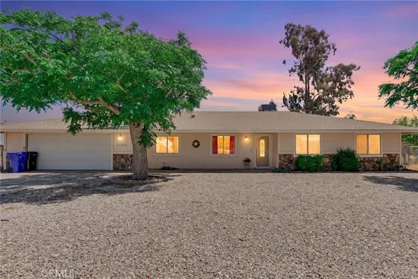 $398,000 | 21495 Minodoka Road, Apple Valley, CA 92308