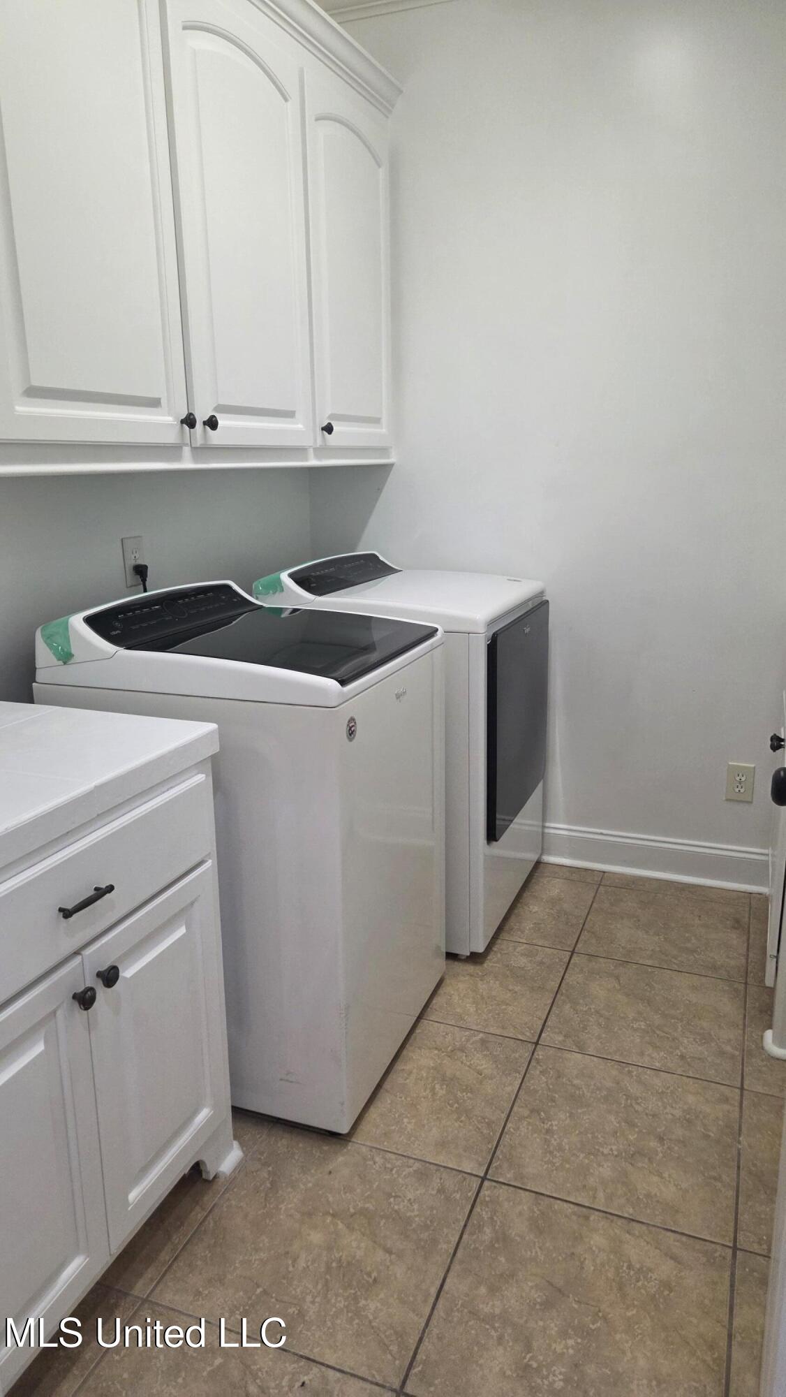 539 Turtle Lane Brandon, MS 39047 - Photo 32 of 40 LAUNDRY ROOM