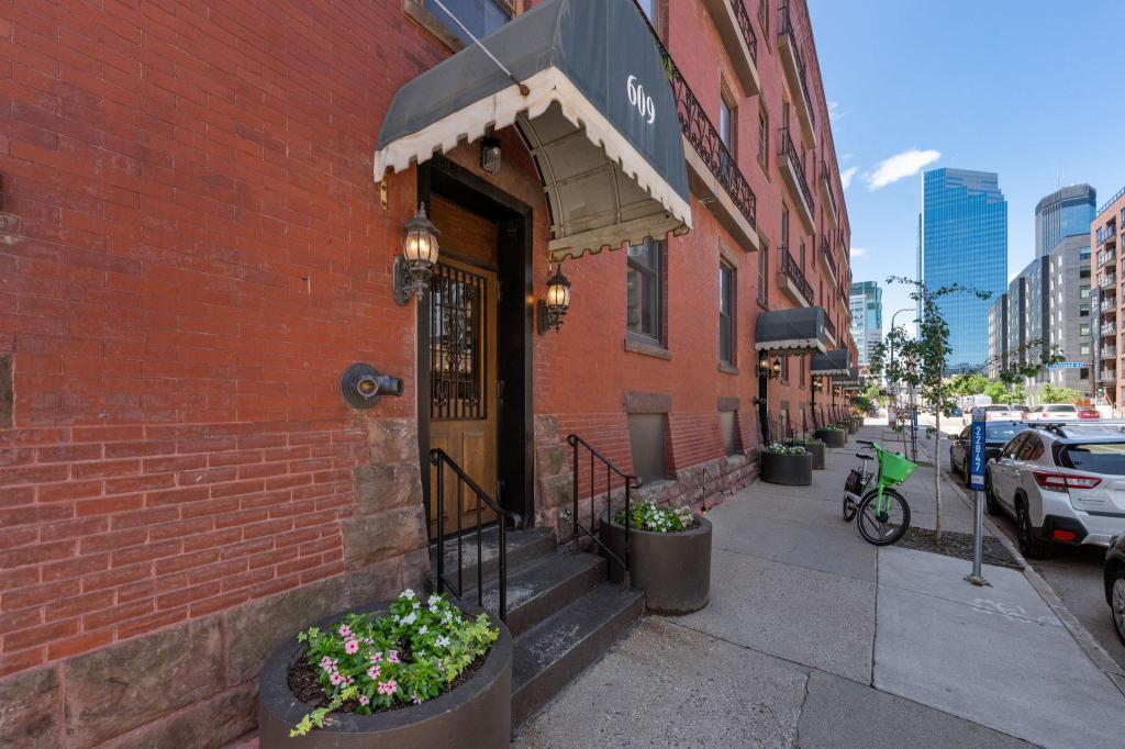 609 South 9th Street, Unit 8 Minneapolis, MN 55404 - Photo 30 of 30