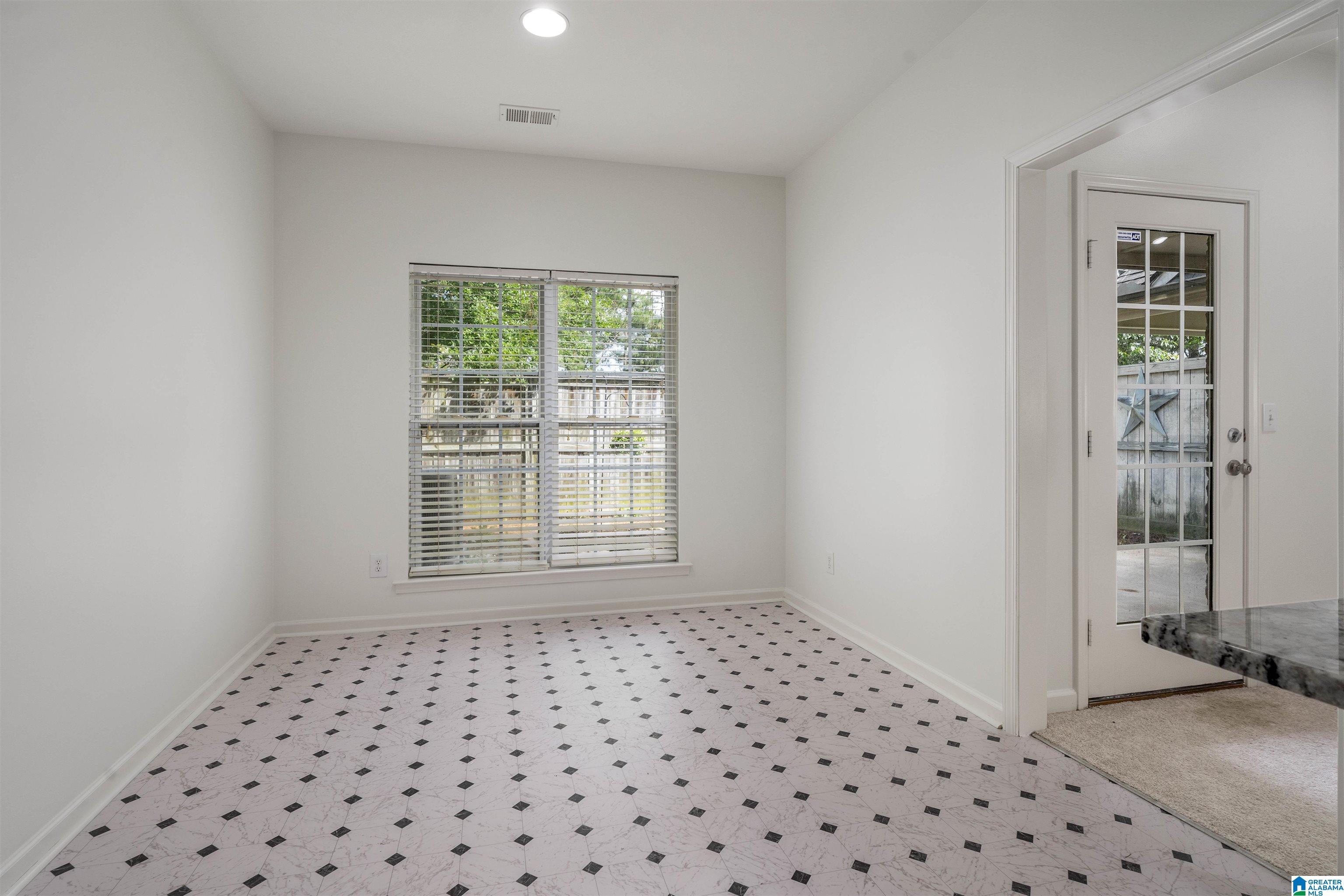 799 Reach Crest Birmingham, AL 35242 - Photo 13 of 23