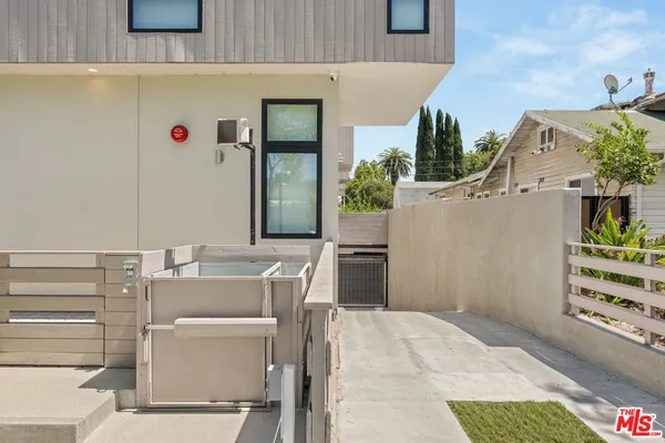 $6,950 | 3808 College Avenue, Unit 6, Culver City, CA 90232
