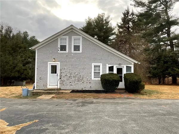 $409,900 | 922 Plainfield Pike, Scituate, RI 02857