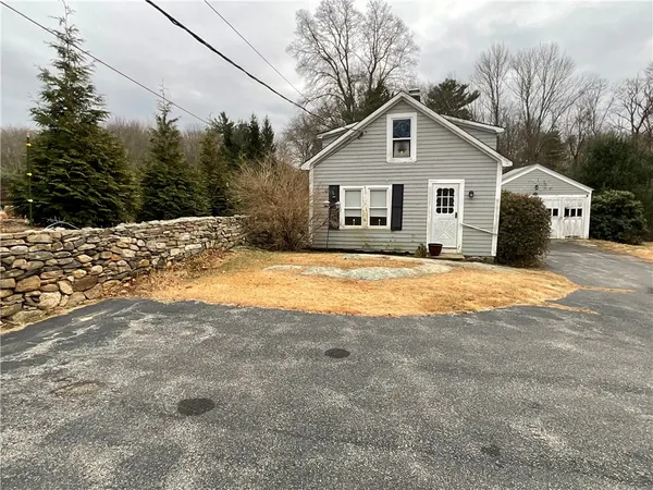 $409,900 | 922 Plainfield Pike, Scituate, RI 02857