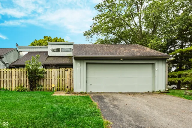 $205,000 | 4965 Hawthorne Way, Avon, IN 46123