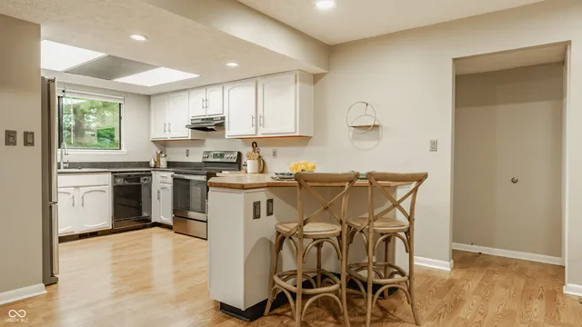 $205,000 | 4965 Hawthorne Way, Avon, IN 46123