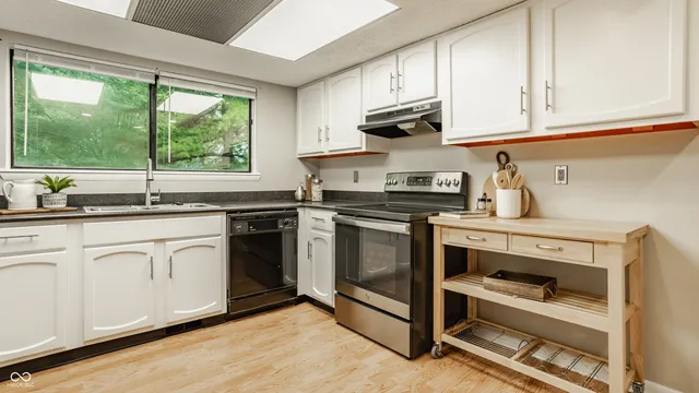 $205,000 | 4965 Hawthorne Way, Avon, IN 46123