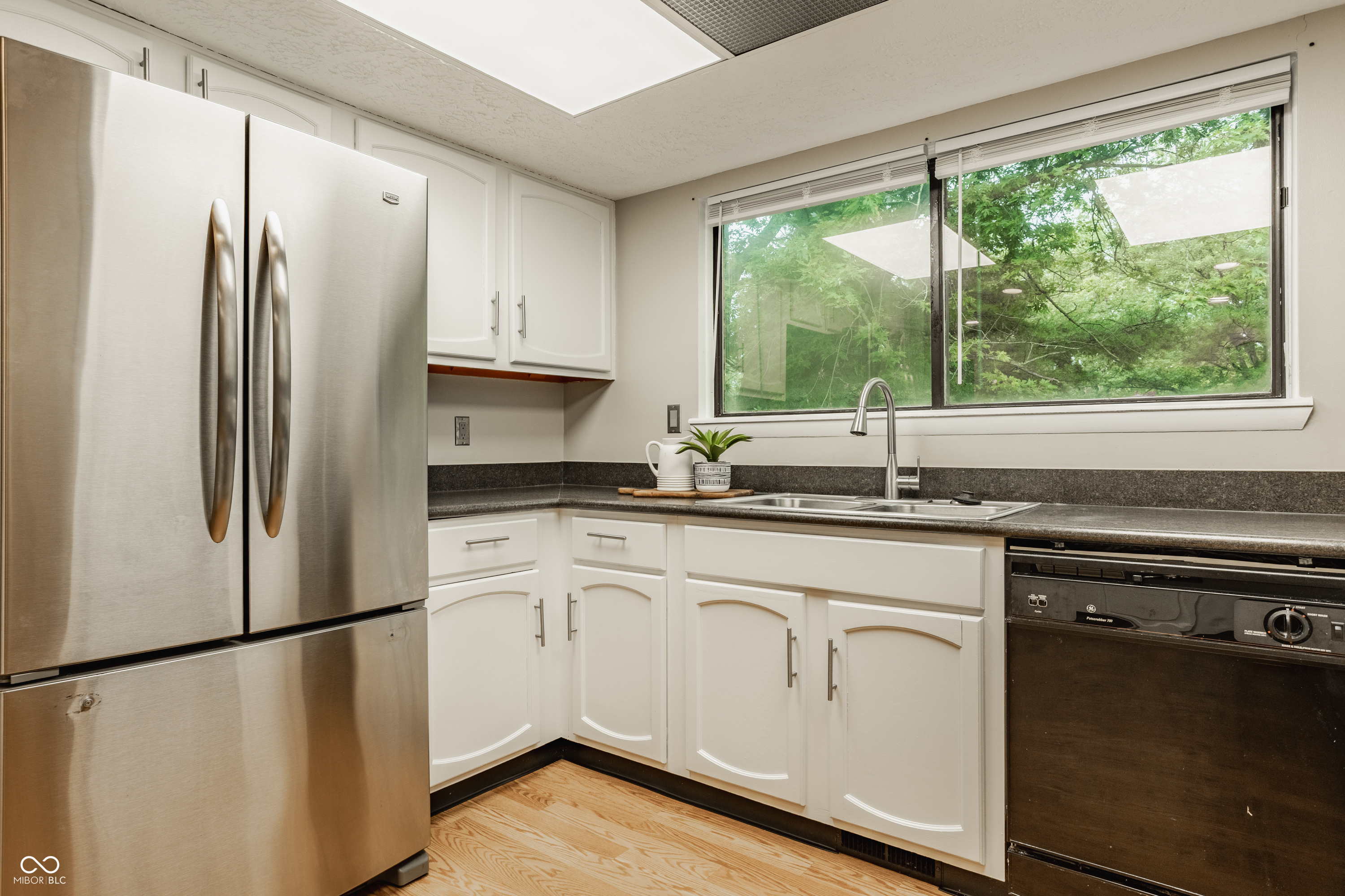 4965 Hawthorne Way Avon, IN 46123 - Photo 16 of 31