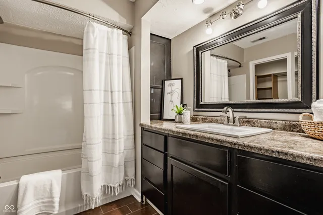 $205,000 | 4965 Hawthorne Way, Avon, IN 46123