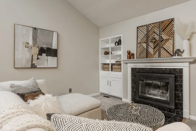 $205,000 | 4965 Hawthorne Way, Avon, IN 46123