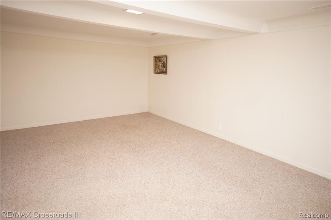 21775 Sherwood Road Belleville, MI 48111 - Photo 11 of 20 DSC01518.JPG