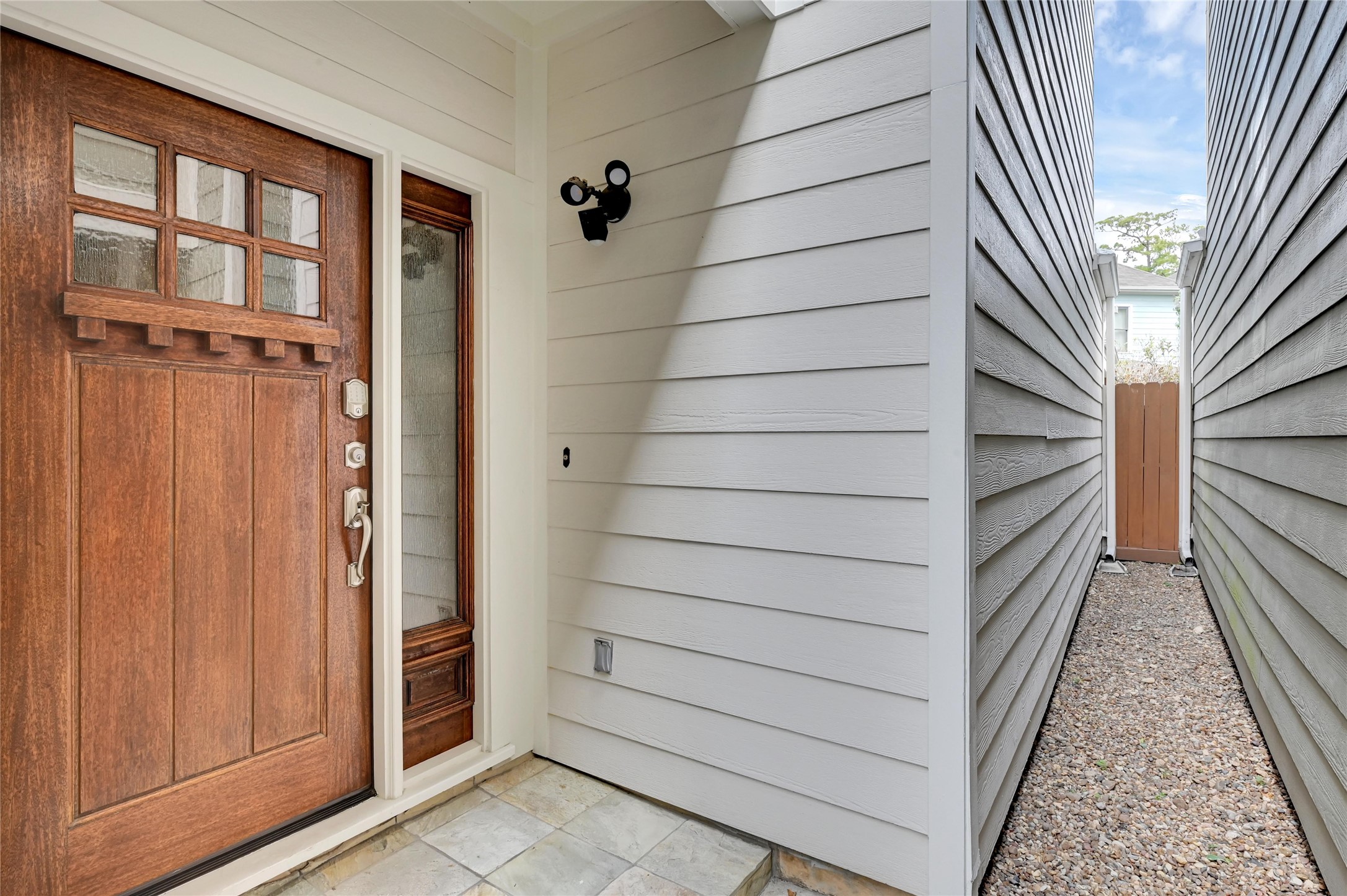4418 Edsee Street Houston, TX 77009 - Photo 3 of 28 Welcome home!