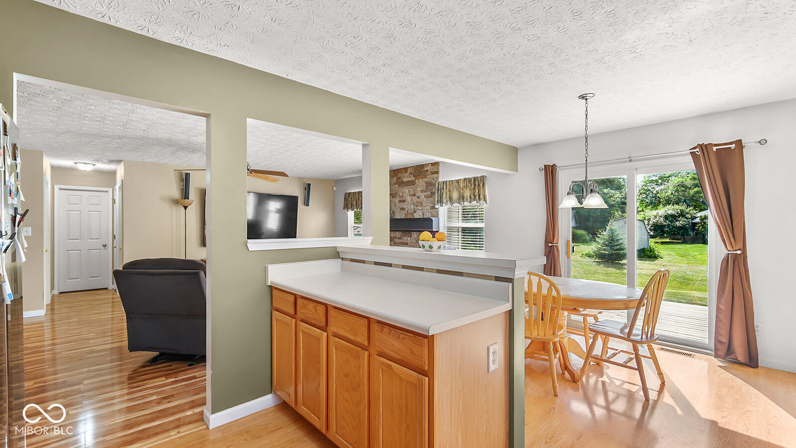 1382 Fall Ridge Drive Brownsburg, IN 46112 - Photo 5 of 40 Gallery Image 5