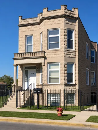 $424,900 | 3130 West Polk Street, Chicago, IL 60612